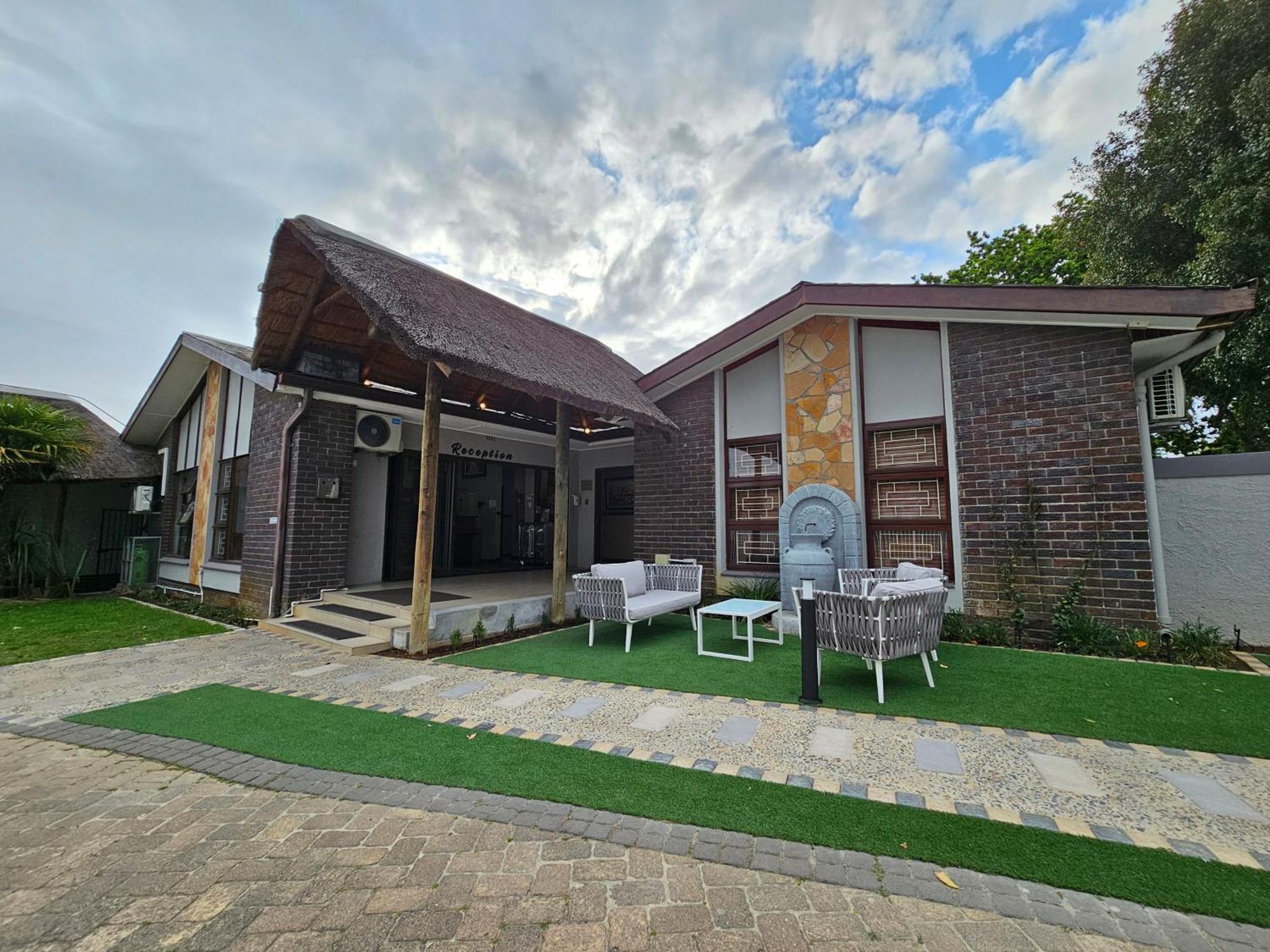 Balmoral Lodge Bellville Exterior foto